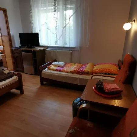 Homestay Pokoje Goscinne Maja Dzwirzyno