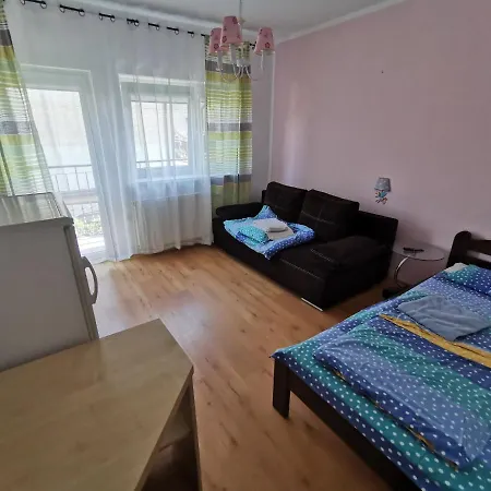 Pokoje Goscinne Maja Homestay *